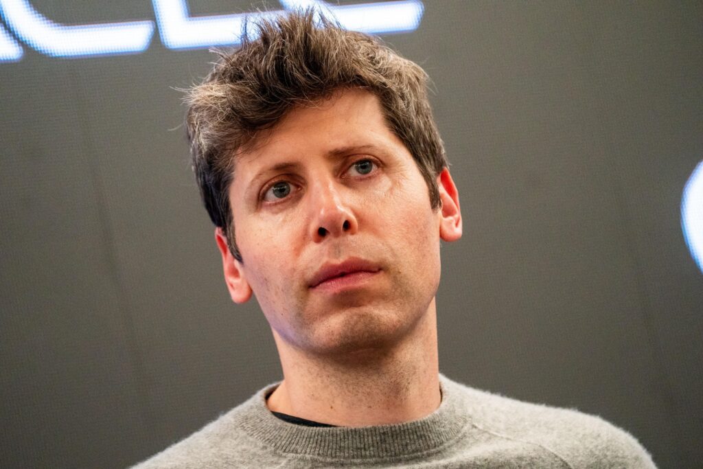 Apple 指控 OpenAI 竊取機密：六大驚人指控詳解｜trafficholic AI趨勢